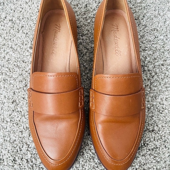 Madewell Shoes - Madewell Tan Leather Flats Sleek Design